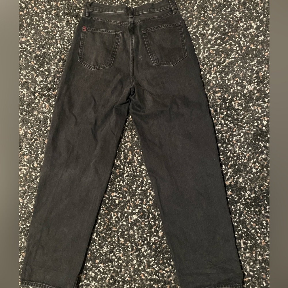 BDG High Rise Distressed Jeans - Picture 4 of 4